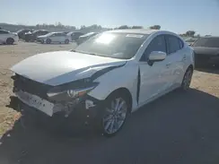 3MZBN1W36JM225620 2018 MAZDA 3