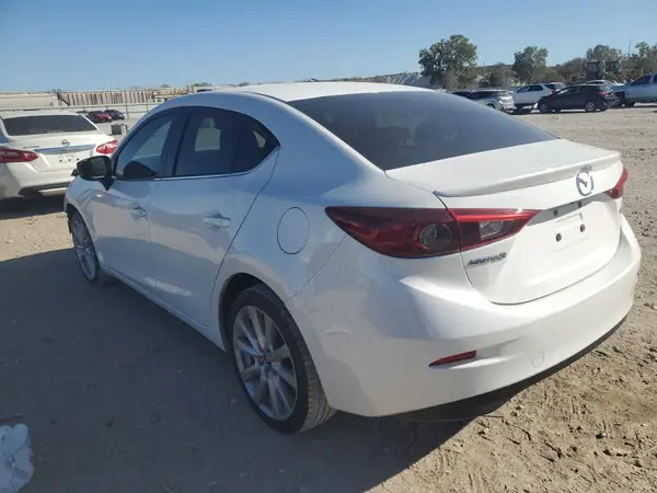 3MZBN1W36JM225620 2018 MAZDA 3 - Image 2