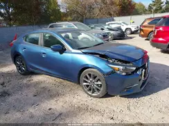 3MZBN1W37JM160437 2018 MAZDA 3