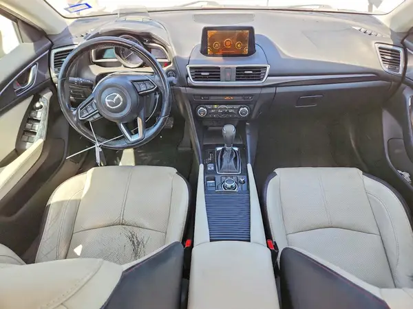 3MZBN1W37JM175634 2018 MAZDA 3 - Image 8