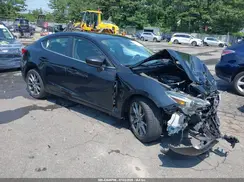 3MZBN1W37JM178078 2018 MAZDA 3