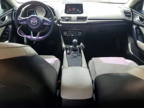 3MZBN1W38JM160673 2018 MAZDA 3 - Image 8