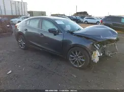 3MZBN1W38JM166599 2018 MAZDA 3