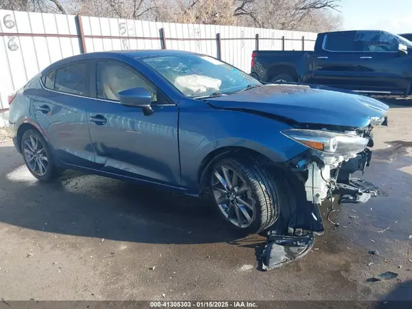 3MZBN1W38JM179689 2018 MAZDA 3 - Image 1