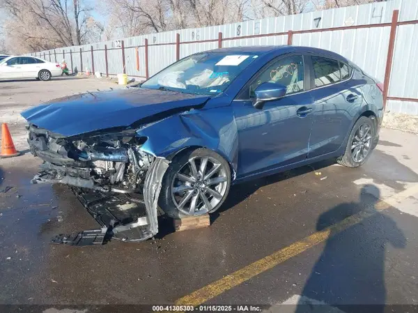 3MZBN1W38JM179689 2018 MAZDA 3 - Image 2