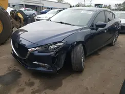 3MZBN1W38JM180390 2018 MAZDA 3