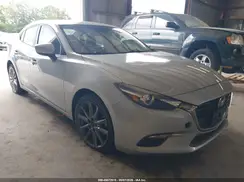 3MZBN1W38JM188683 2018 MAZDA 3