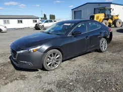 3MZBN1W38JM190000 2018 MAZDA 3