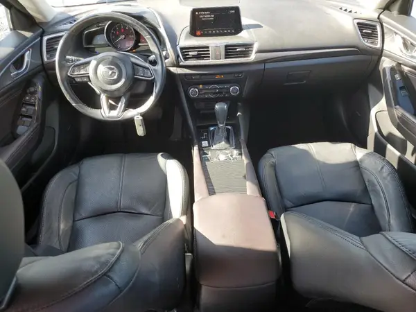 3MZBN1W38JM190000 2018 MAZDA 3 - Image 8