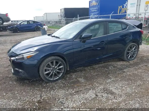 3MZBN1W38JM194046 2018 MAZDA 3 - Image 2