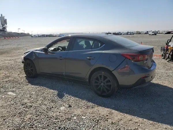 3MZBN1W38JM218622 2018 MAZDA 3 - Image 2