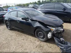 3MZBN1W39JM162528 2018 MAZDA 3
