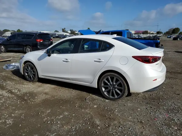 3MZBN1W39JM163033 2018 MAZDA 3 - Image 2