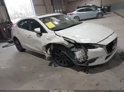 3MZBN1W39JM172542 2018 MAZDA 3