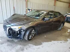 3MZBN1W39JM211890 2018 MAZDA 3