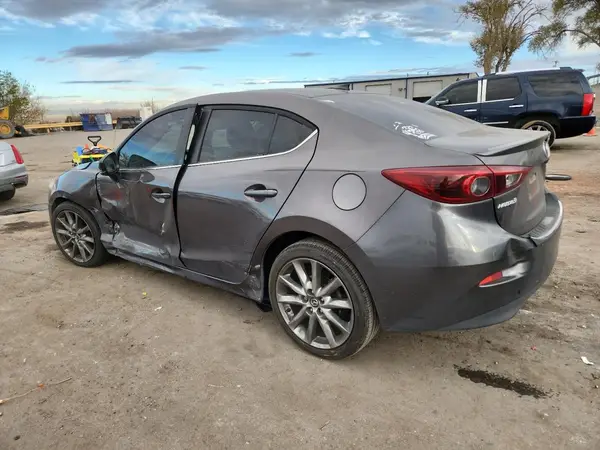 3MZBN1W39JM215227 2018 MAZDA 3 - Image 2