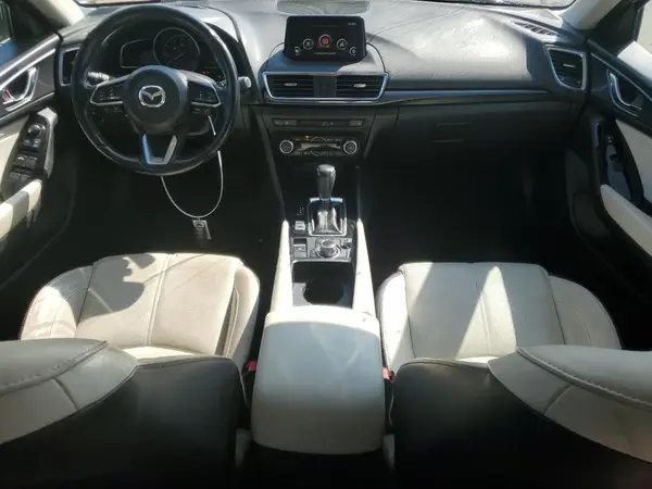 3MZBN1W39JM257431 2018 MAZDA 3 - Image 8