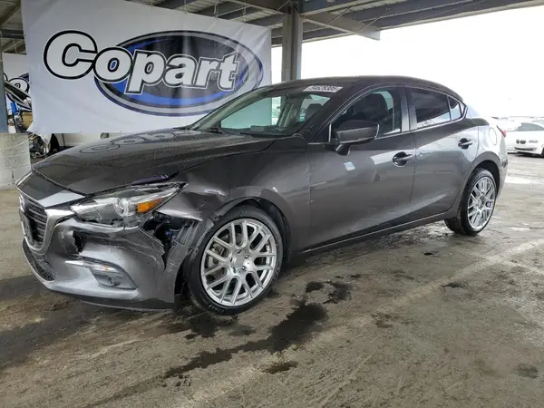 3MZBN1W39JM264010 2018 MAZDA 3 - Image 1