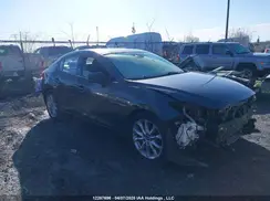 3MZBN1W39JM275153 2018 MAZDA 3
