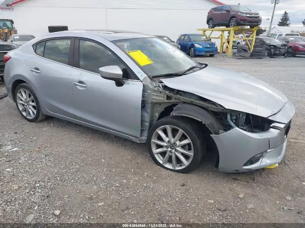 3MZBN1W3XHM133274 2017 MAZDA 3 - Image 1