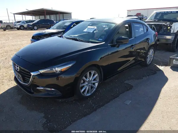3MZBN1W3XHM138135 2017 MAZDA 3 - Image 2