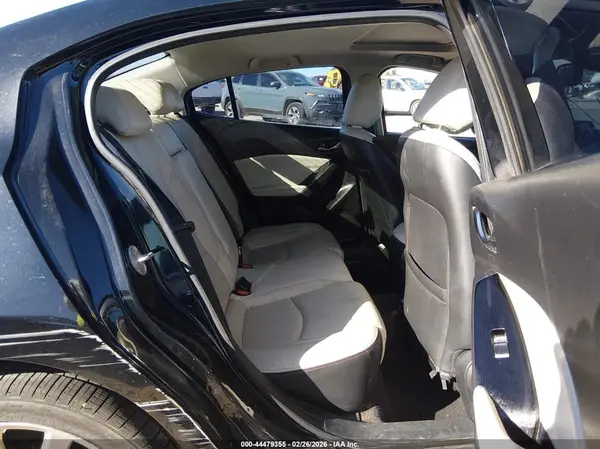 3MZBN1W3XHM138135 2017 MAZDA 3 - Image 8