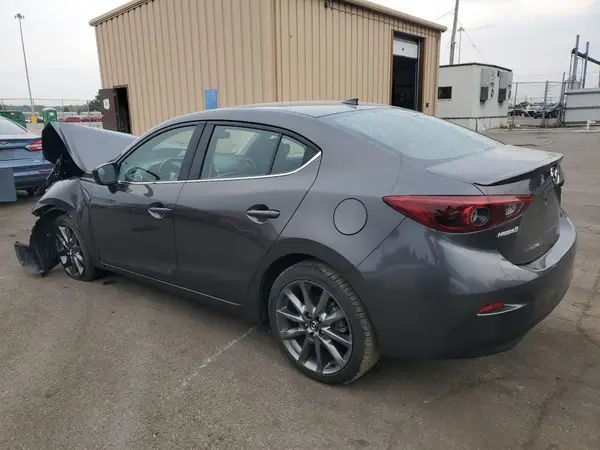 3MZBN1W3XJM162747 2018 MAZDA 3 - Image 2