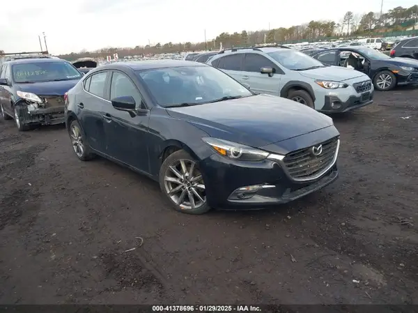 3MZBN1W3XJM174820 2018 MAZDA 3 - Image 1