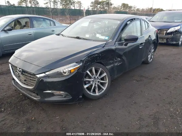 3MZBN1W3XJM174820 2018 MAZDA 3 - Image 2