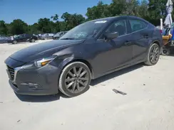 3MZBN1W3XJM185672 2018 MAZDA 3