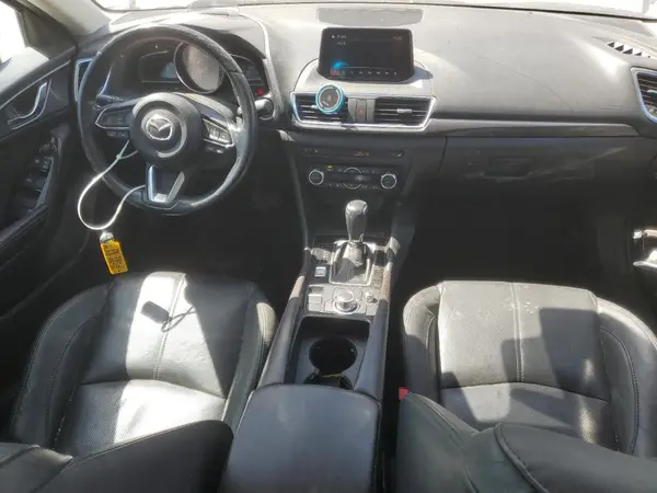 3MZBN1W3XJM185672 2018 MAZDA 3 - Image 8