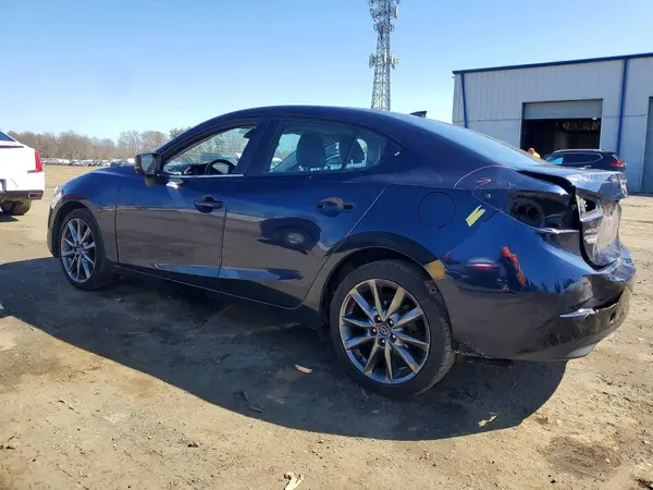 3MZBN1W3XJM215771 2018 MAZDA 3 - Image 2