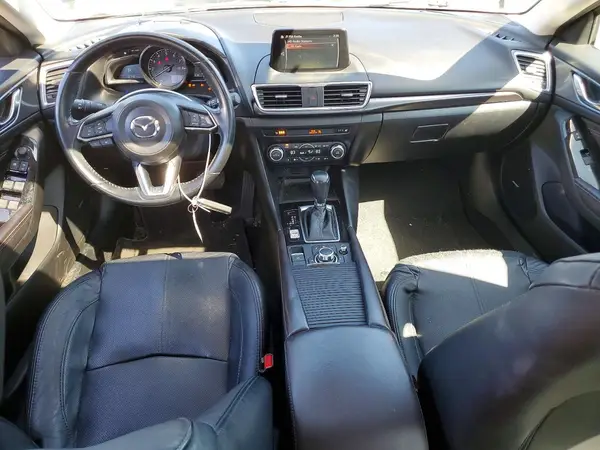 3MZBN1W3XJM215771 2018 MAZDA 3 - Image 8