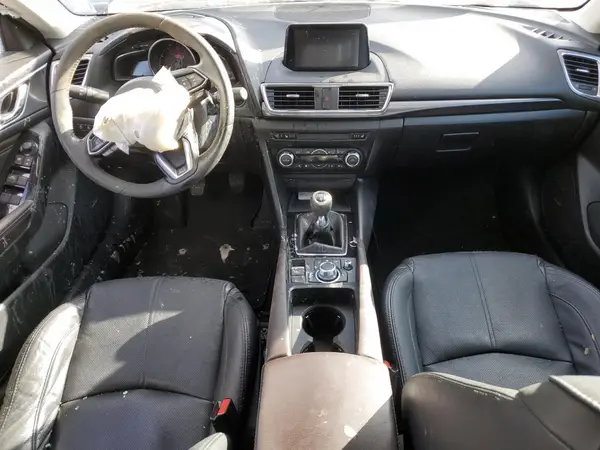 3MZBN1W3XJM221022 2018 MAZDA 3 - Image 8