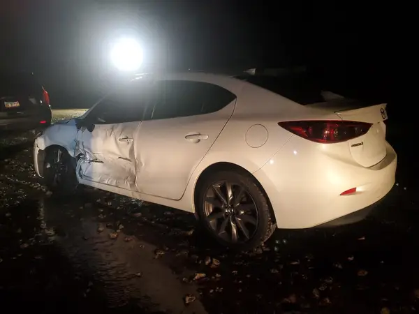 3MZBN1W3XJM256370 2018 MAZDA 3 - Image 2