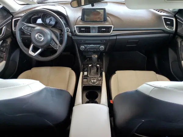 3MZBN1W3XJM262542 2018 MAZDA 3 - Image 8