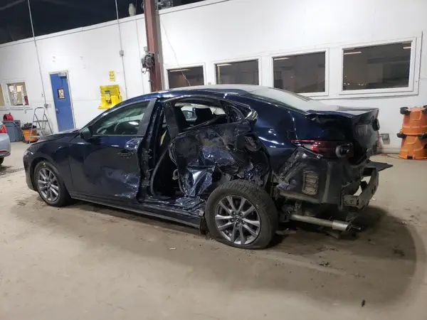 3MZBPAA70NM302704 2022 MAZDA 3 - Image 2