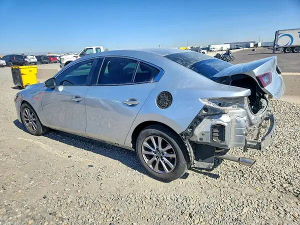 3MZBPAA71MM203565 2021 MAZDA 3 - Image 2