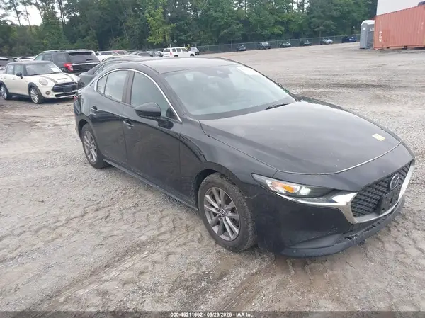 3MZBPAA71NM307667 2022 MAZDA 3 - Image 1