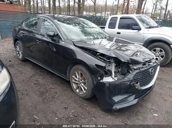 3MZBPAA71NM307765 2022 MAZDA 3 - Image 1