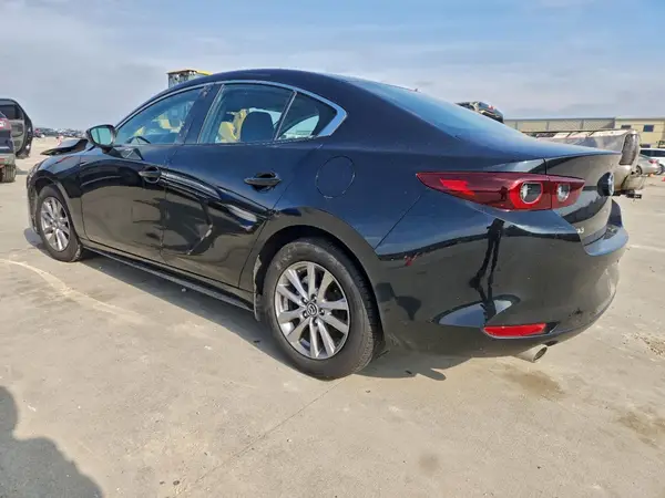 3MZBPAA71NM308107 2022 MAZDA 3 - Image 2