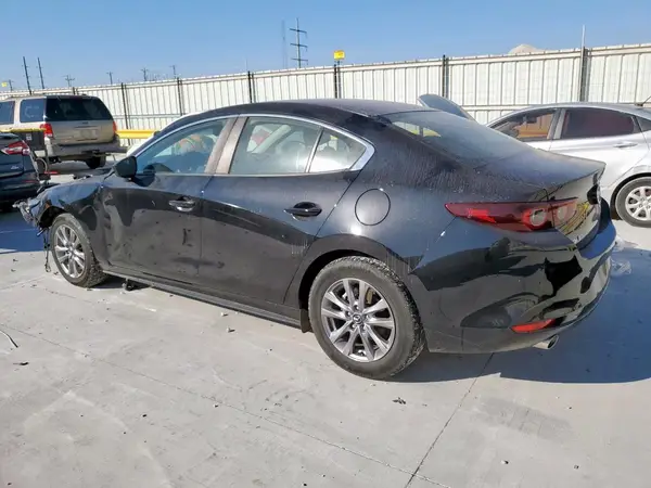3MZBPAA79NM307917 2022 MAZDA 3 - Image 2