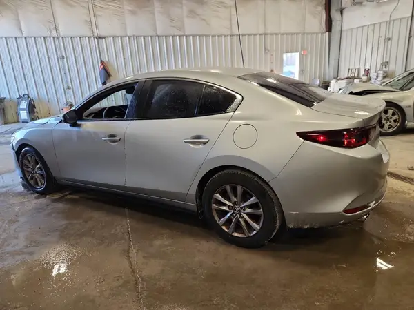 3MZBPAA7XMM203239 2021 MAZDA 3 - Image 2