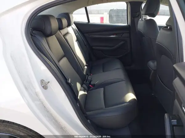 3MZBPAAL0KM105461 2019 MAZDA 3 - Image 8