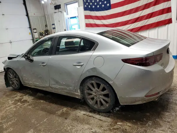 3MZBPAAL1KM111074 2019 MAZDA 3 - Image 2