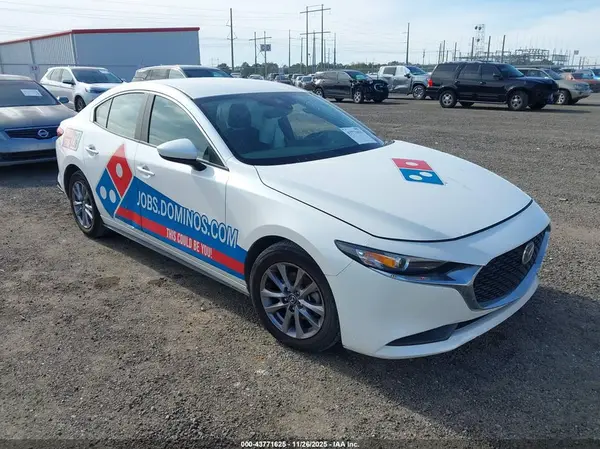 3MZBPAAL2NM303057 2022 MAZDA 3 - Image 1
