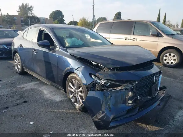3MZBPAAL4MM203976 2021 MAZDA 3 - Image 1