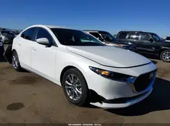 3MZBPAAL4NM302699 2022 MAZDA 3