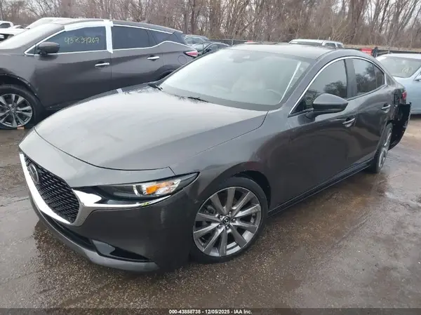 3MZBPAAL5KM110526 2019 MAZDA 3 - Image 2