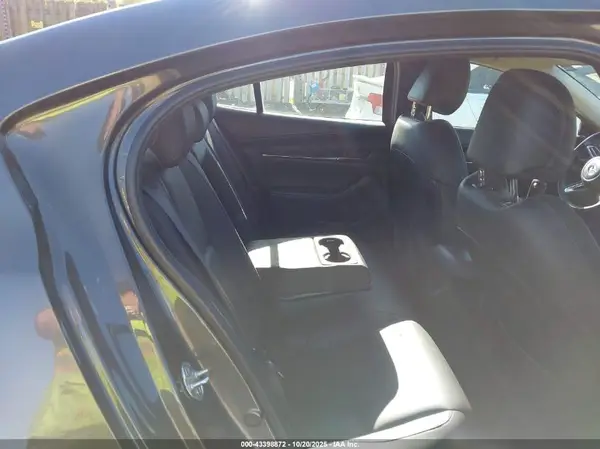 3MZBPAAL7KM105635 2019 MAZDA 3 - Image 8